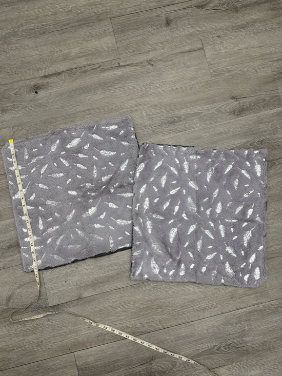 Other - Set of 2 Light Gray Faux Fur Pillow Covers 18x18 Silver Feather Print Plush